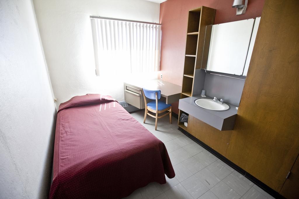Residences Campus Notre-Dame-De-Foy Saint-Augustin-de-Desmaures Rum bild